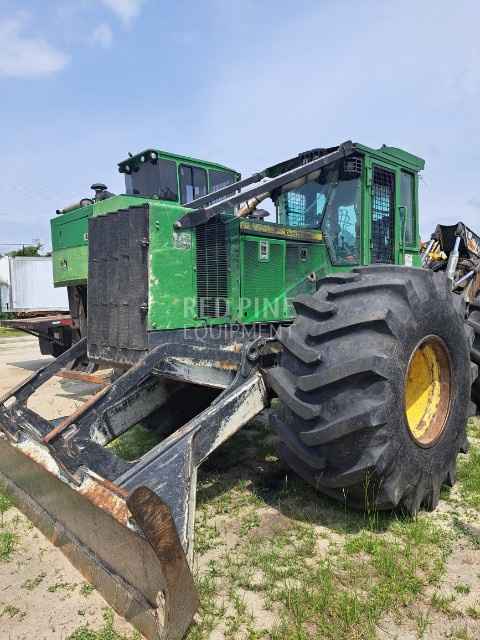 John Deere 748H