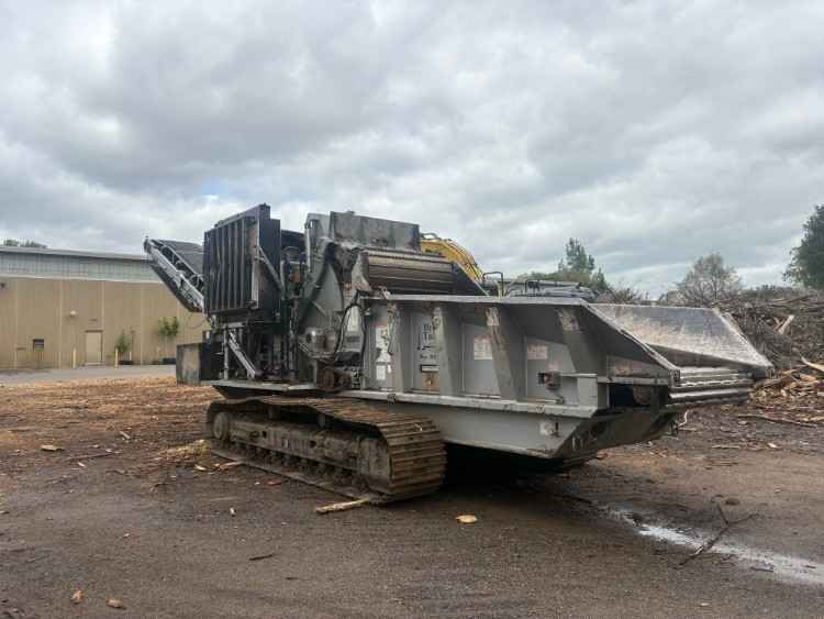 2011 Bandit 3680 Horizontal Grinder