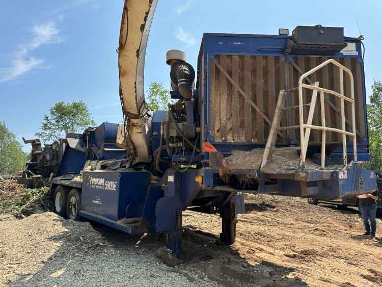 Peterson 5900E Chipper