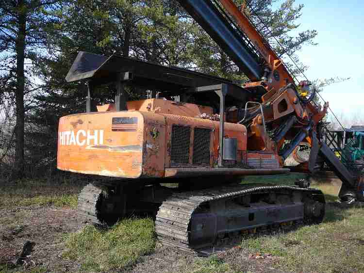 Hitachi 200 фото