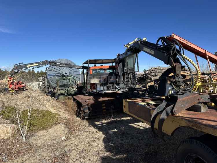 PistenBully loader/chipper