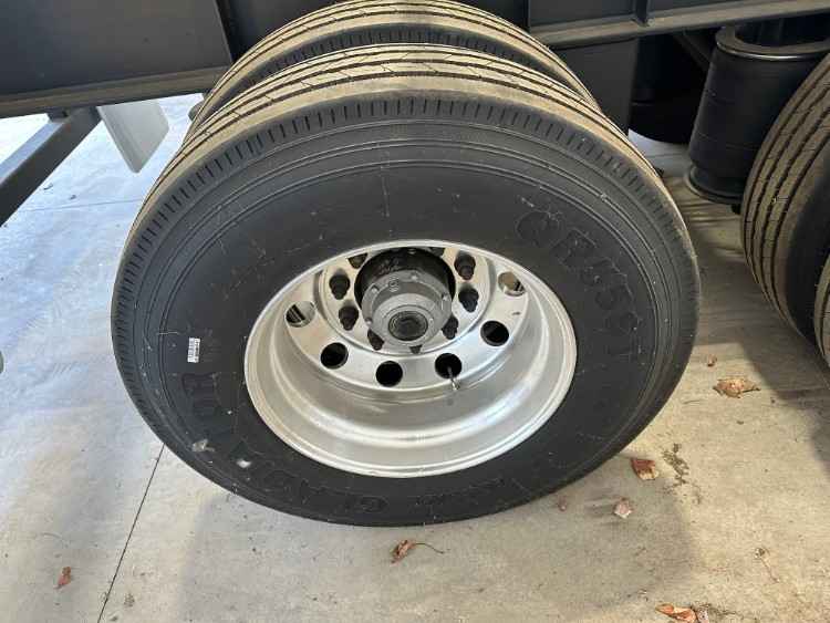 Great Lakes Tri Axle Crib Trailer