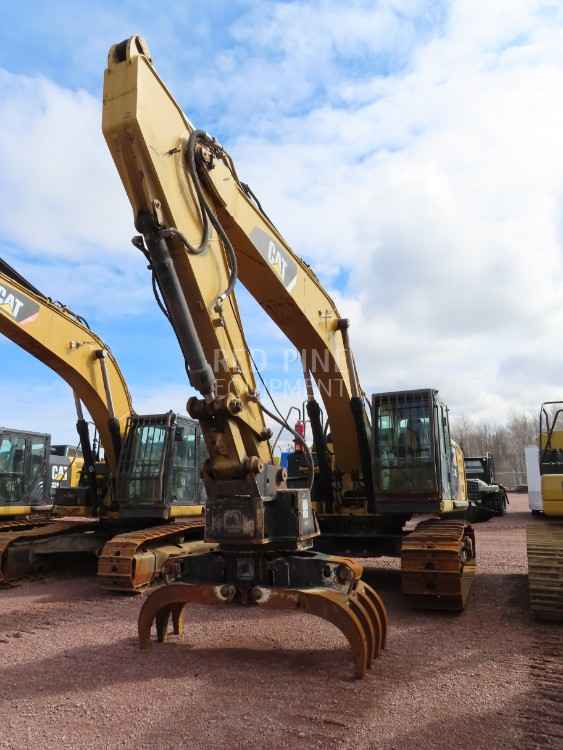 cat machine maker excavator