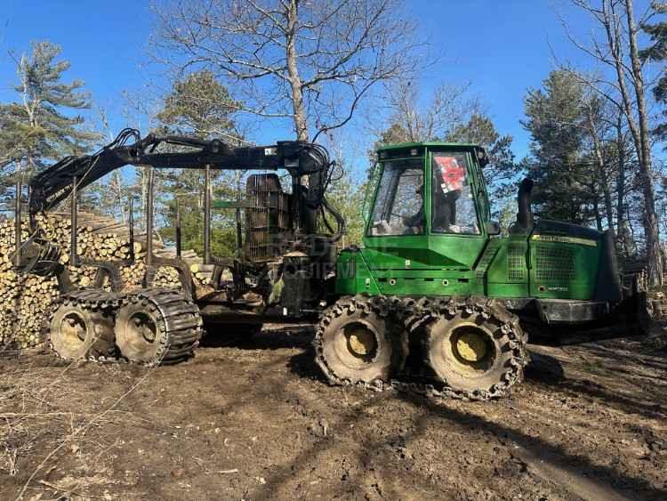 John Deere 1210E