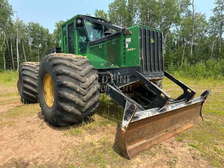 John Deere 848H