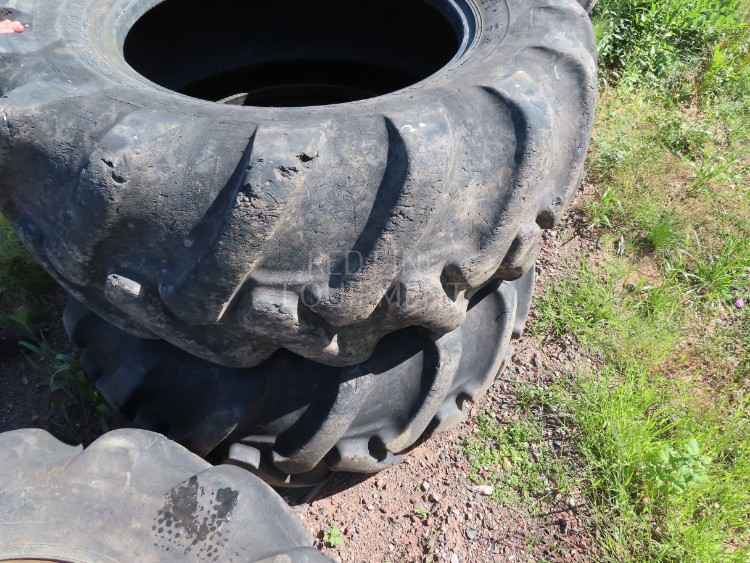 600/65-34 Tires