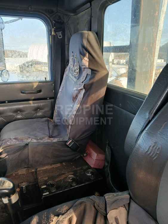 International 5000 Log Truck