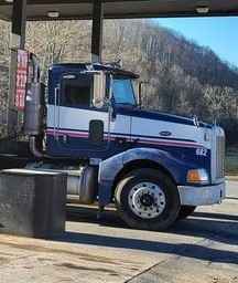 Peterbilt 385 