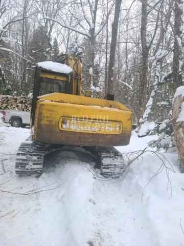 John Deere 490E