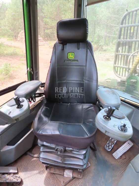 John Deere 1110D