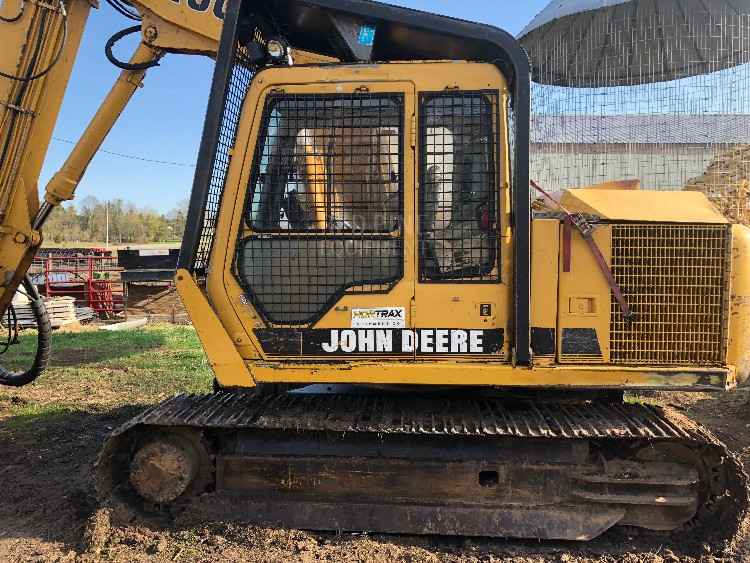 John Deere 490E