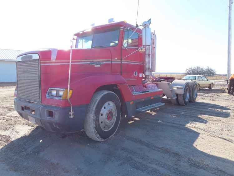 Freightliner FLD120