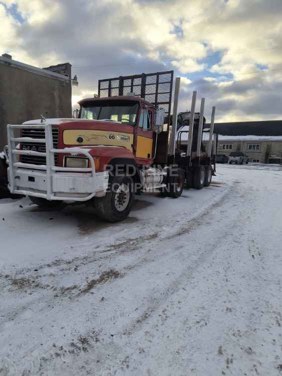 Mack CL713