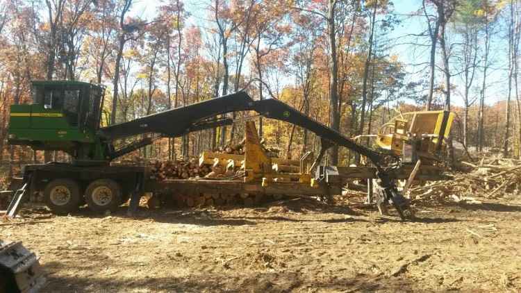 John Deere 437D Loader ***SOLD***