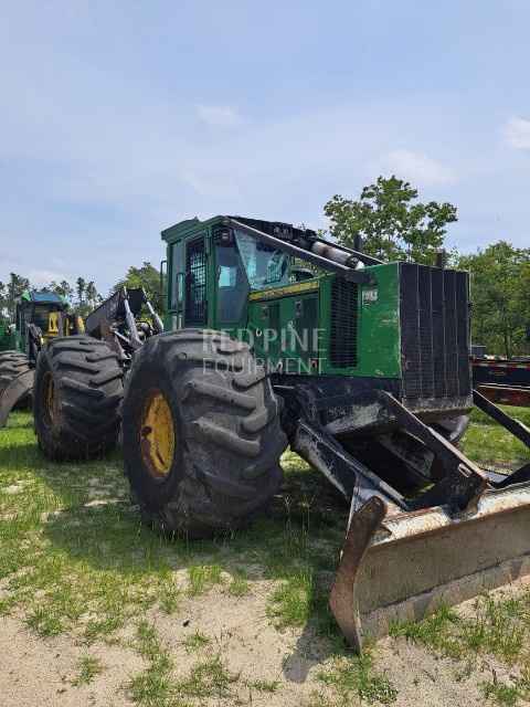 John Deere 748H