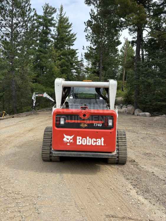 Bobcat T740