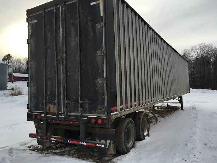 Stroughton 48' Walking Floor Chip Trailer ***SOLD***