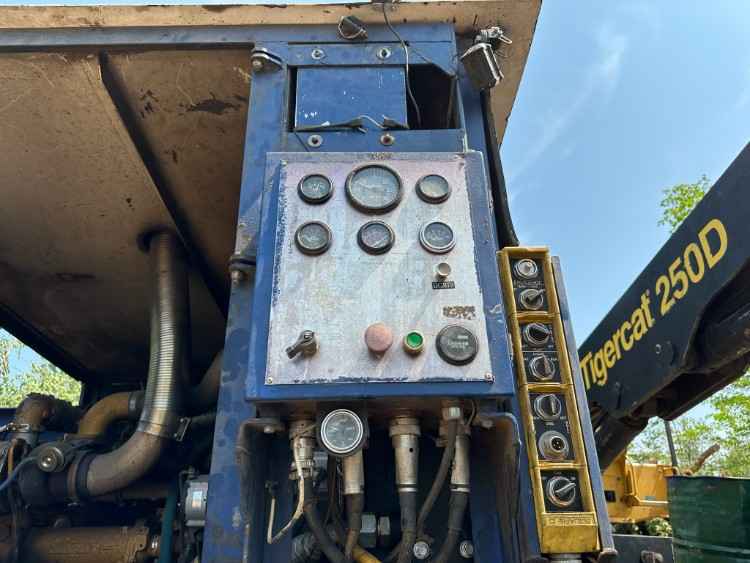 Peterson 5900E Chipper