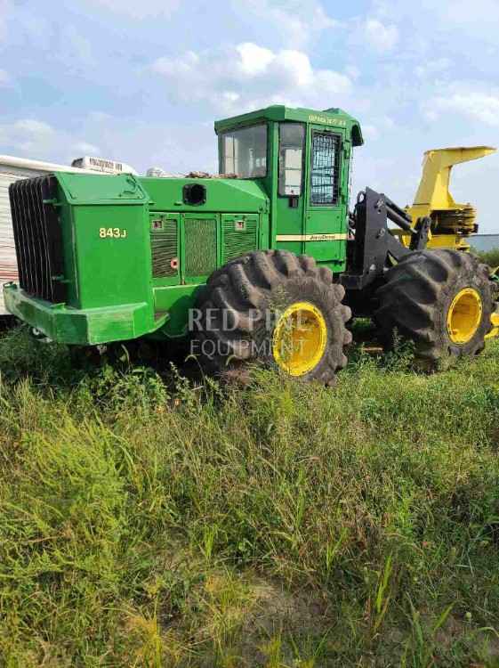 John Deere 843J