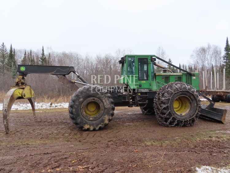 John Deere 748H