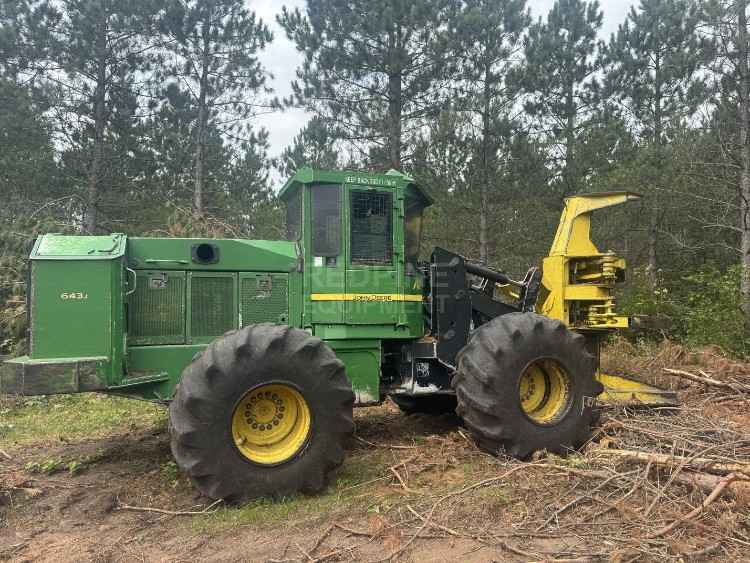 John Deere 643J