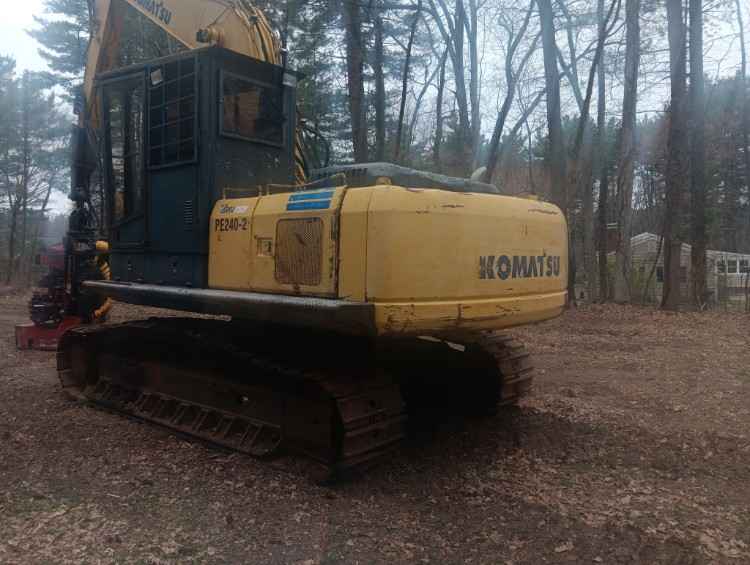 Komatsu 200 LC-7 with Waratah 622 B Harvesting Head