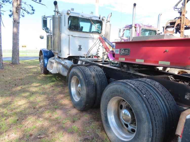 Peterbilt 379