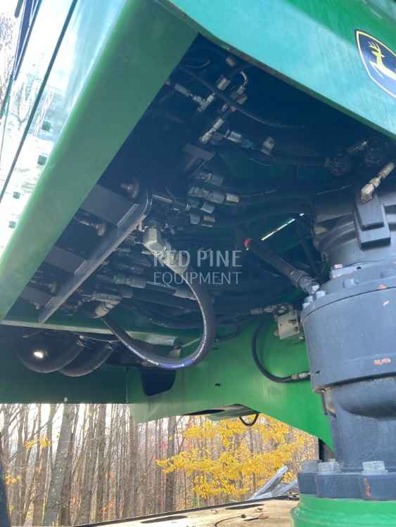 John Deere 335D