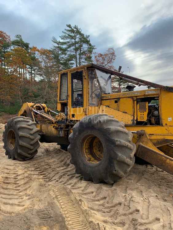 John Deere 648E