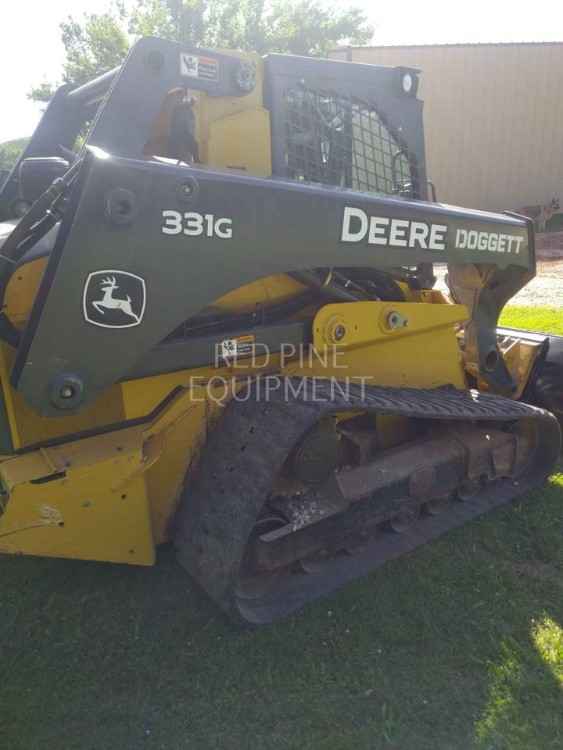 John Deere 331G