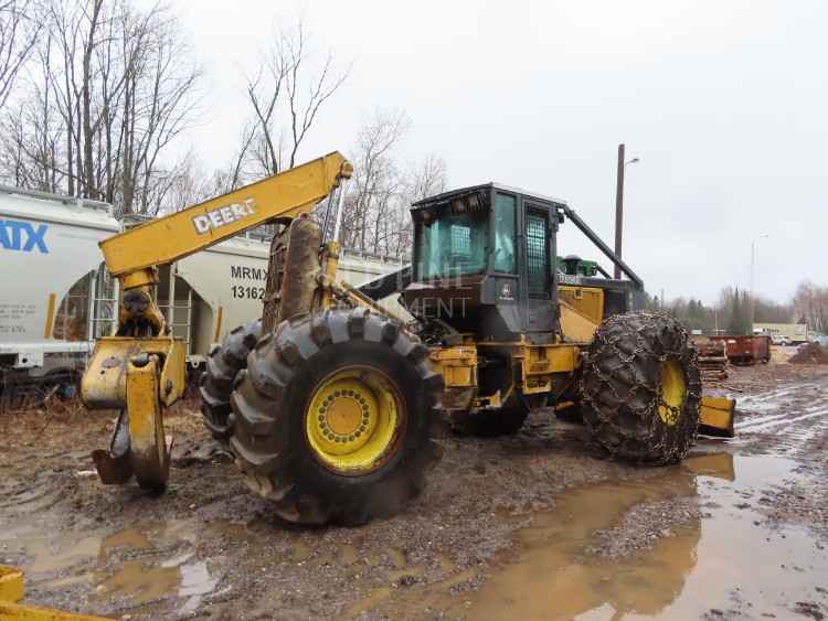 John Deere 748GIII