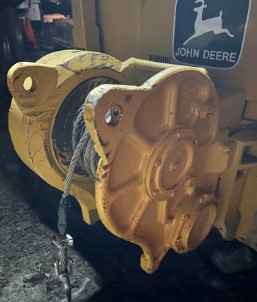 John Deere 4000 Series Winch for a dozer set up.