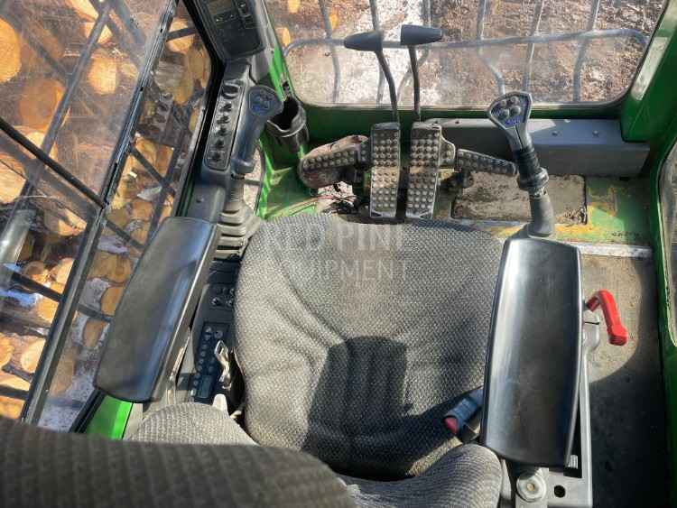 John Deere 2154