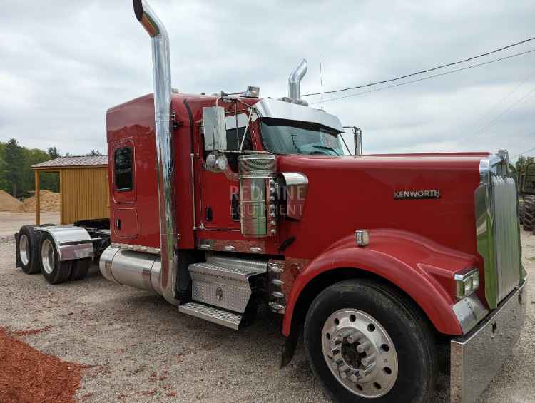 Kenworth W900