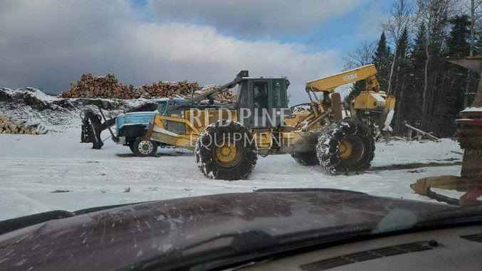 John Deere 748GIII Skidder