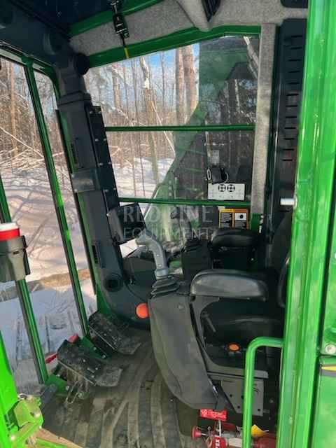  John Deere 853M 