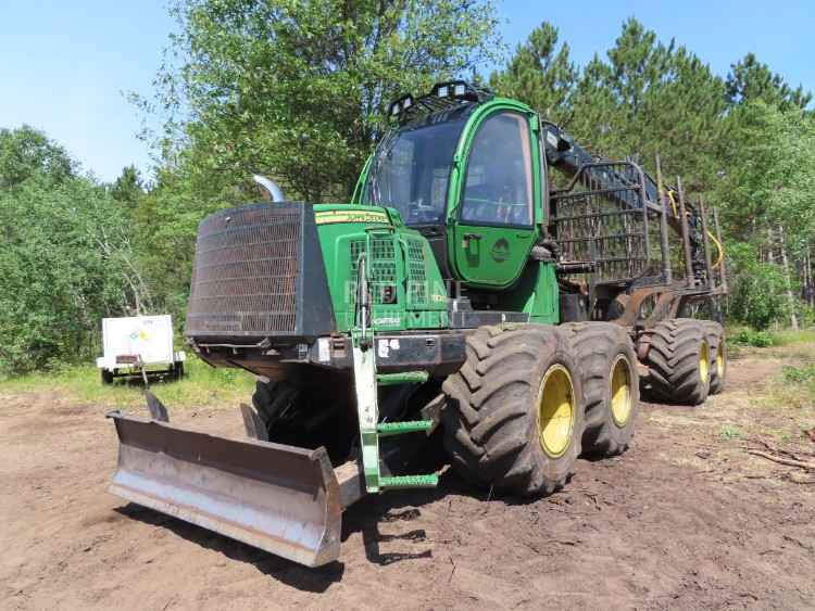 John Deere 1110E