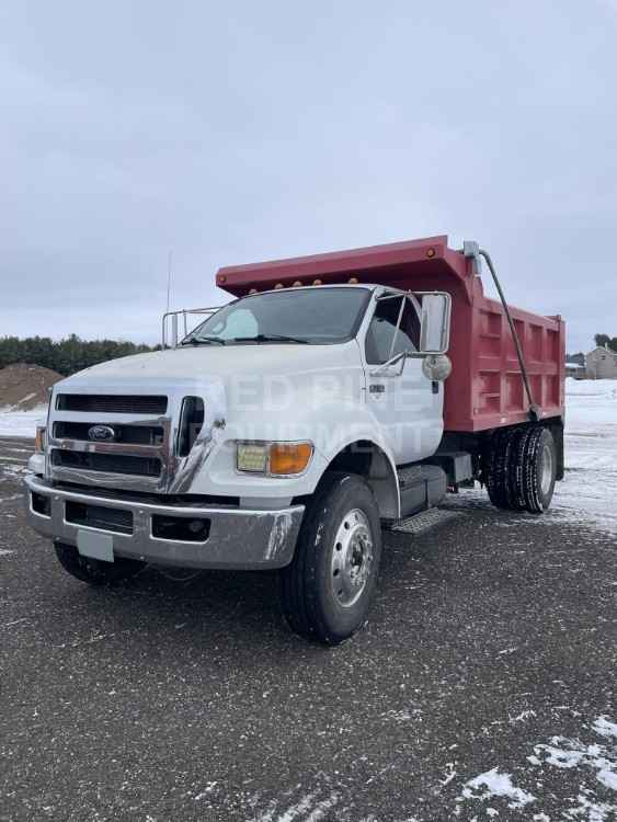 Ford F-750 