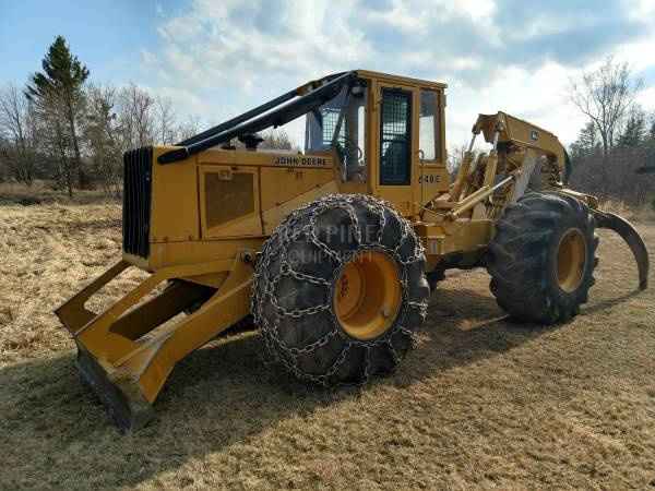 John Deere 648E