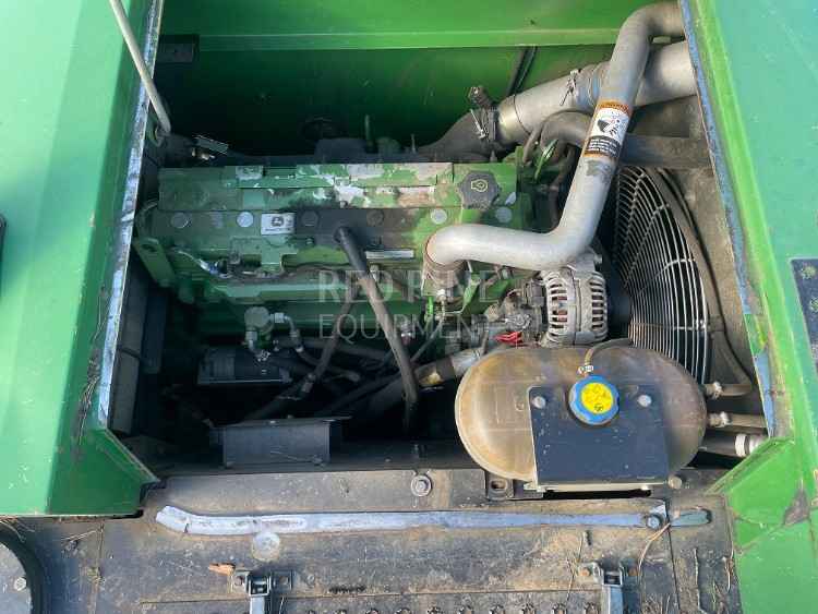 John Deere 2154