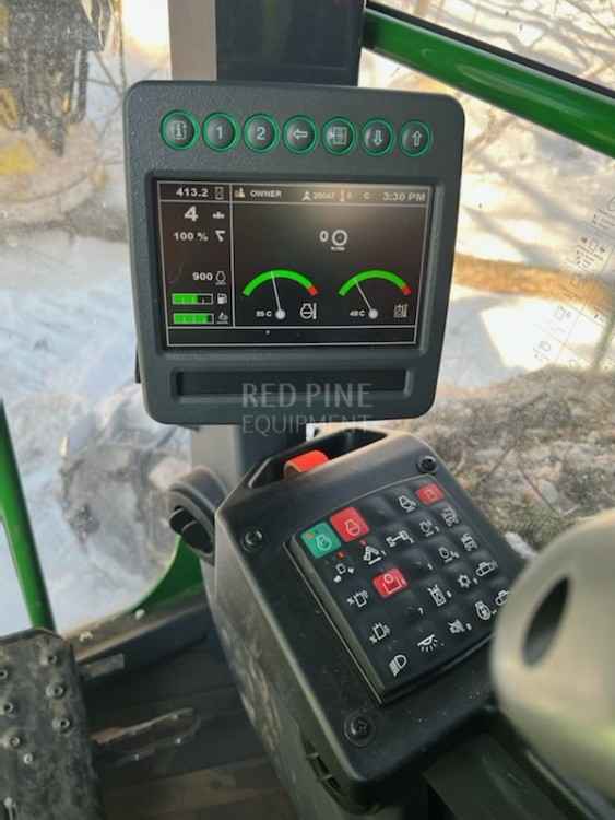  John Deere 853M 