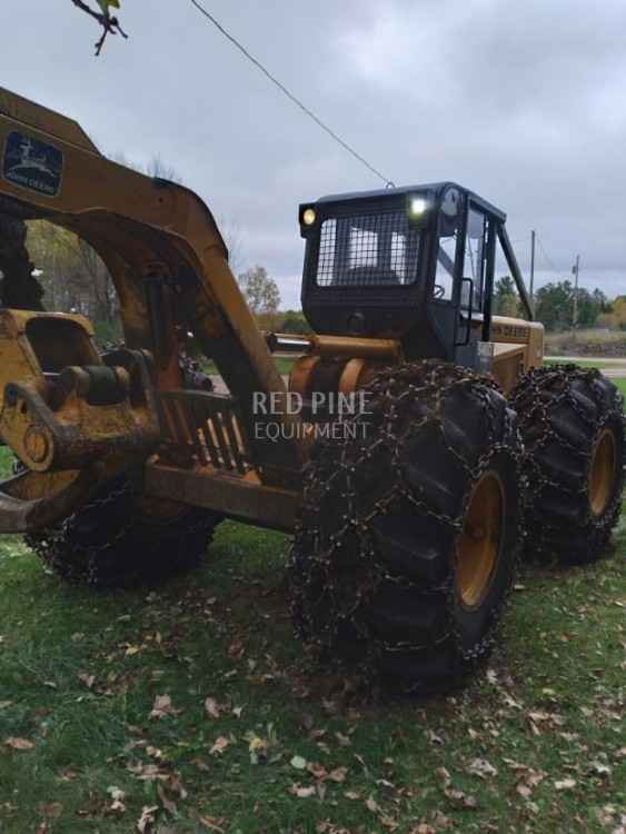 John Deere 548D