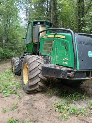 John Deere 1270