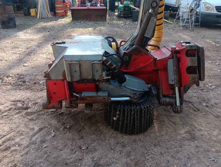 Komatsu 228 LC-7 with Log Max 7000XT