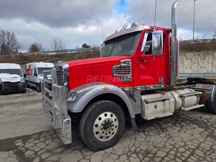 Freightliner 122SD