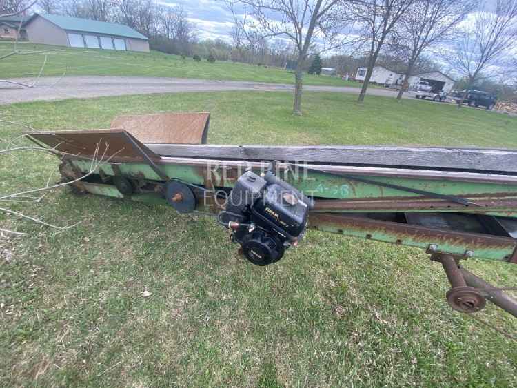 John Deere 34' Conveyor