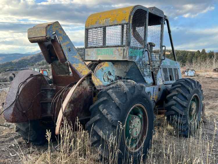 Clark 666 Skidder