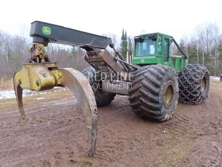 John Deere 748H