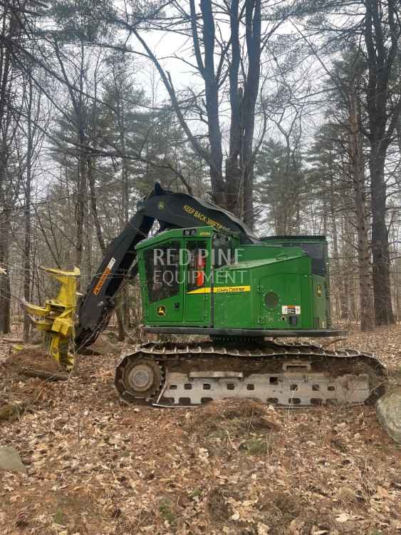 John Deere 853M