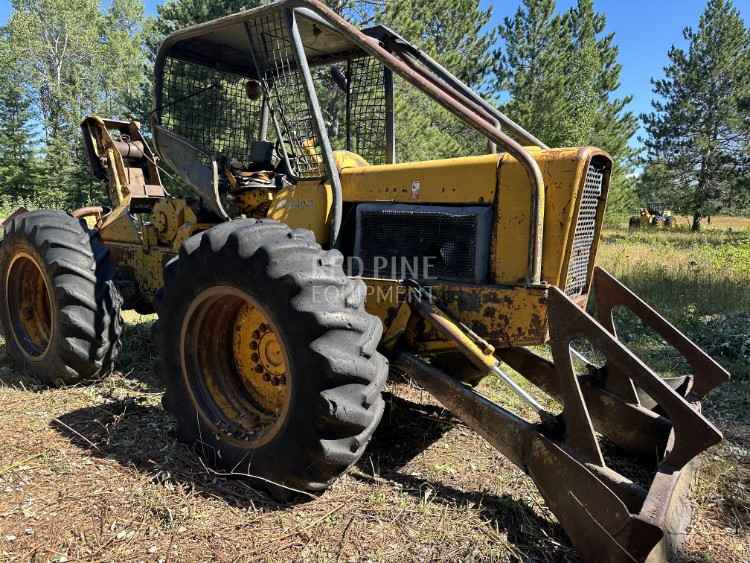 John Deere 440B